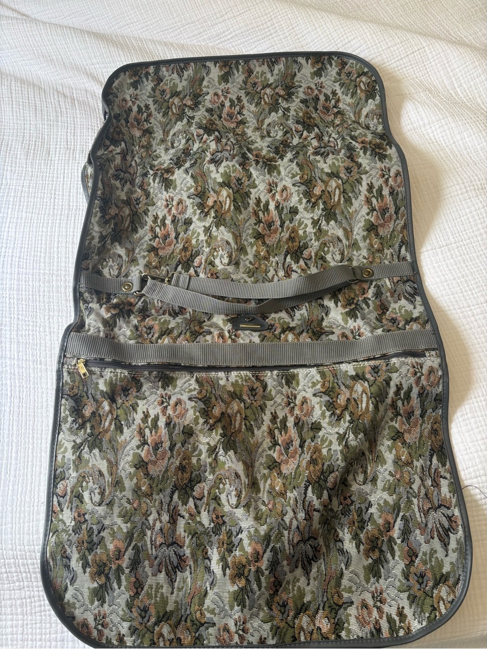 Vintage Samsonite Floral Tapestry Garment Bag
